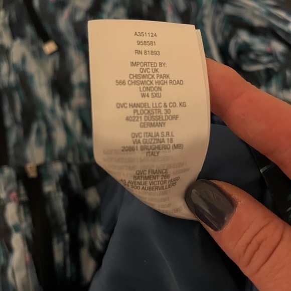 Soho pattern zipper wind breaker by Isaac Mizrahi - Picture 7 of 8